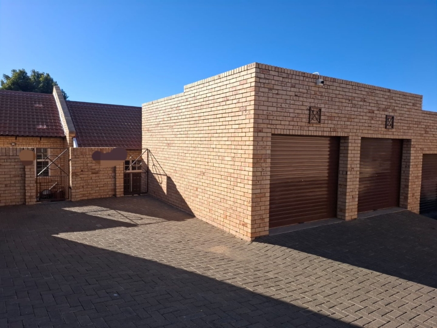 2 Bedroom Property for Sale in Pentagon Park Free State